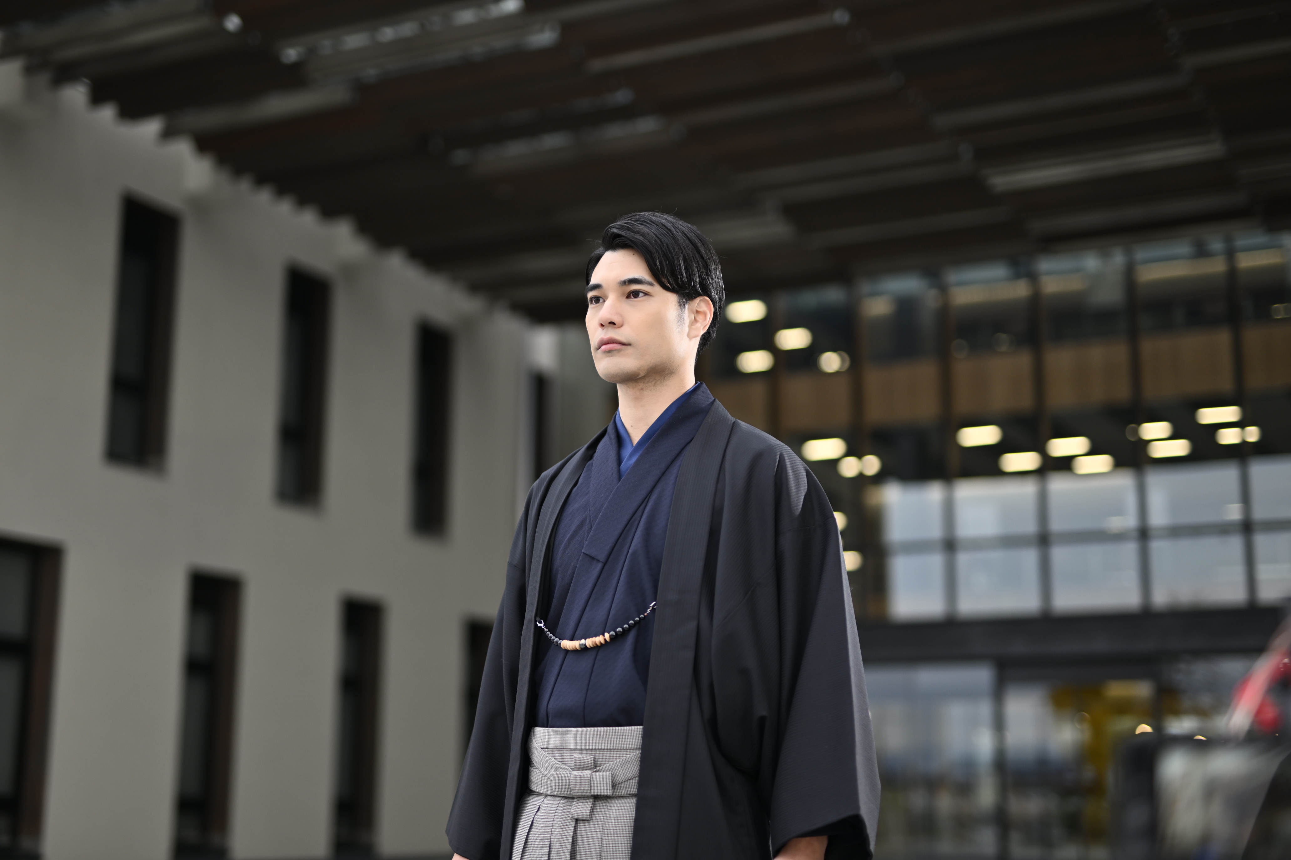 スーツ生地袴のメインビジュアル